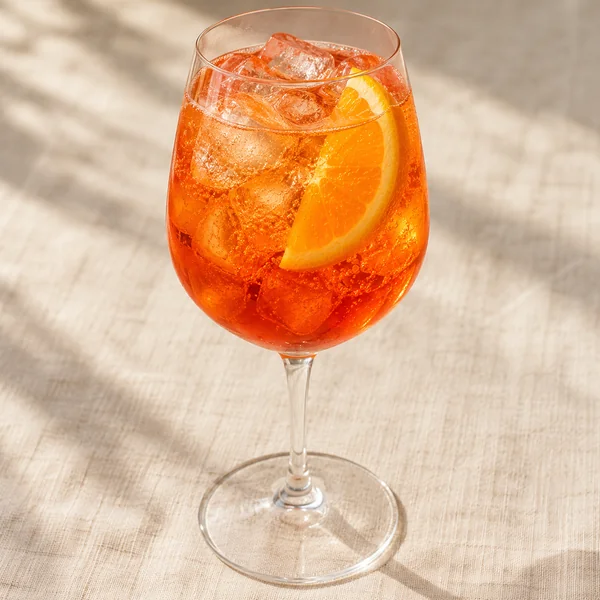 Illustration of Aperol Spritz