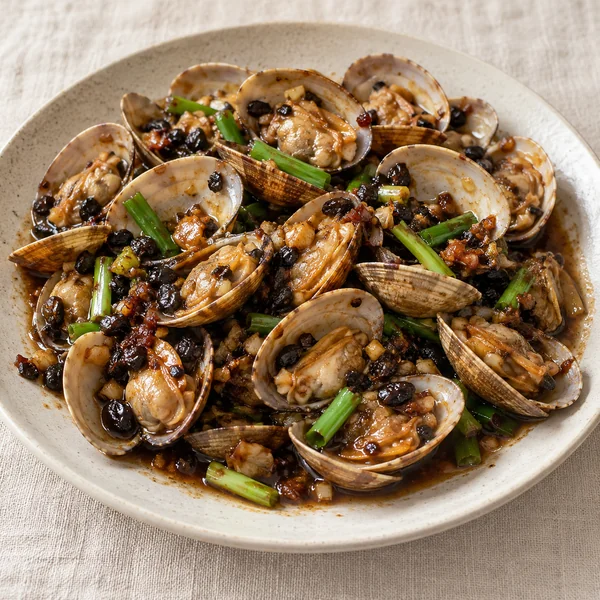 Illustration of Stir-Fried Clams with Black Bean Sauce
